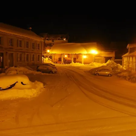 Otel Les Deux Cols