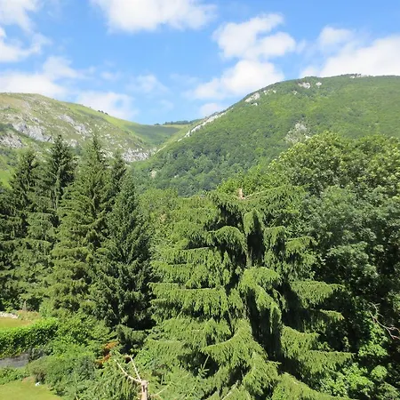 Otel Les Deux Cols 2*