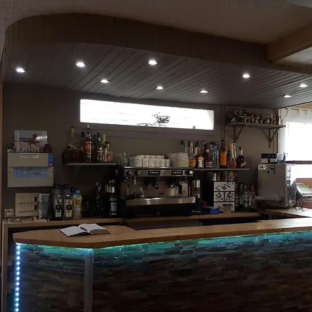 Otel Les Deux Cols 2*